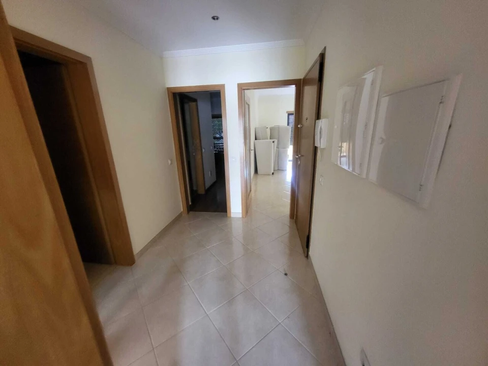 Apartamento T2 para Venda em Portimão Foto 2