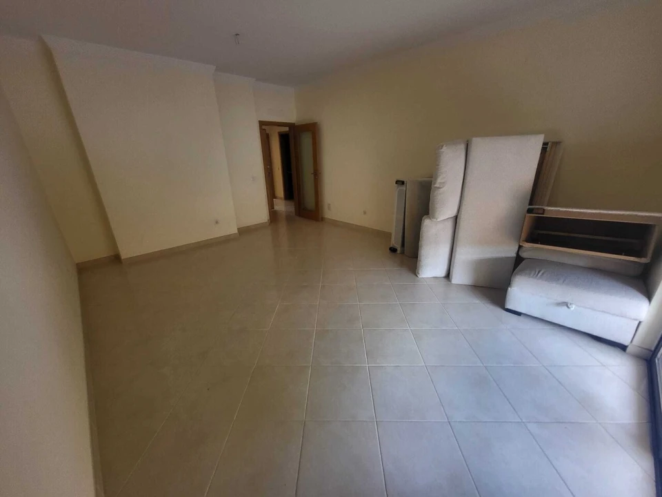 Apartamento T2 para Venda em Portimão Foto 9