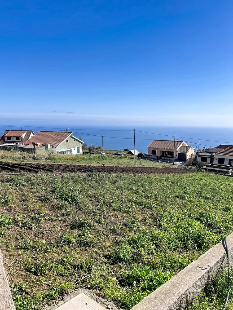 Terreno para Venda em Canhas Foto 8