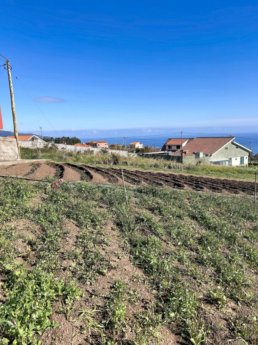 Terreno para Venda em Canhas Foto 9