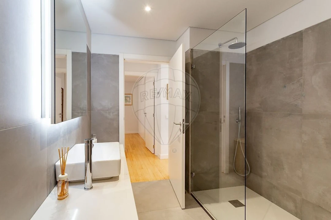 Apartamento T2 para Venda em Alvalade Foto 27