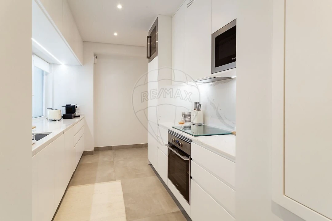 Apartamento T2 para Venda em Alvalade Foto 17
