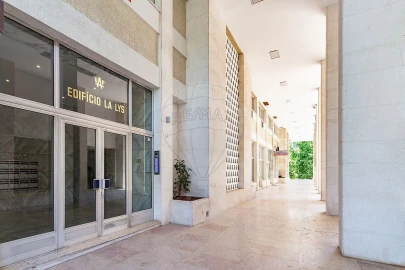 Apartamento T2 para Venda em Alvalade