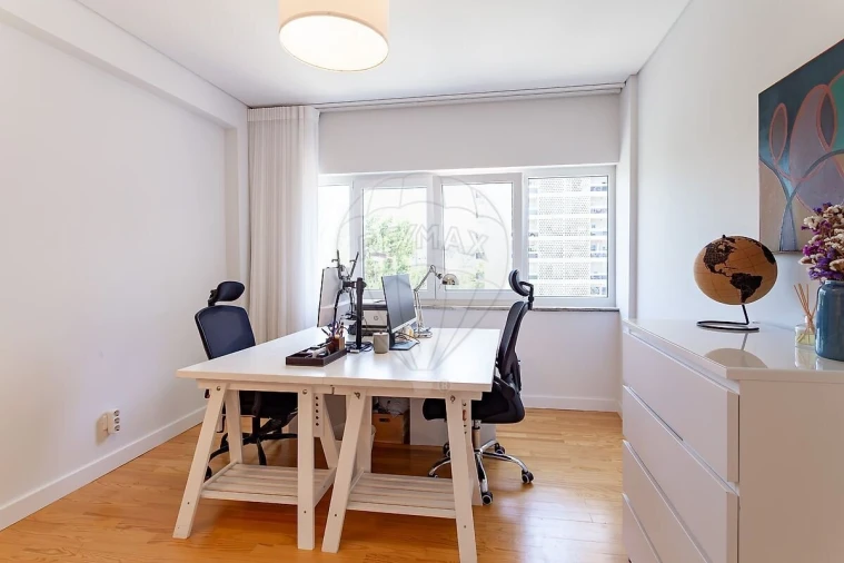 Apartamento T2 para Venda em Alvalade Foto 9