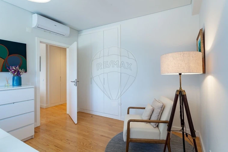Apartamento T2 para Venda em Alvalade Foto 13