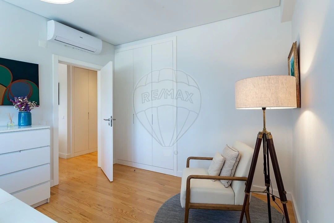 Apartamento T2 para Venda em Alvalade Foto 13