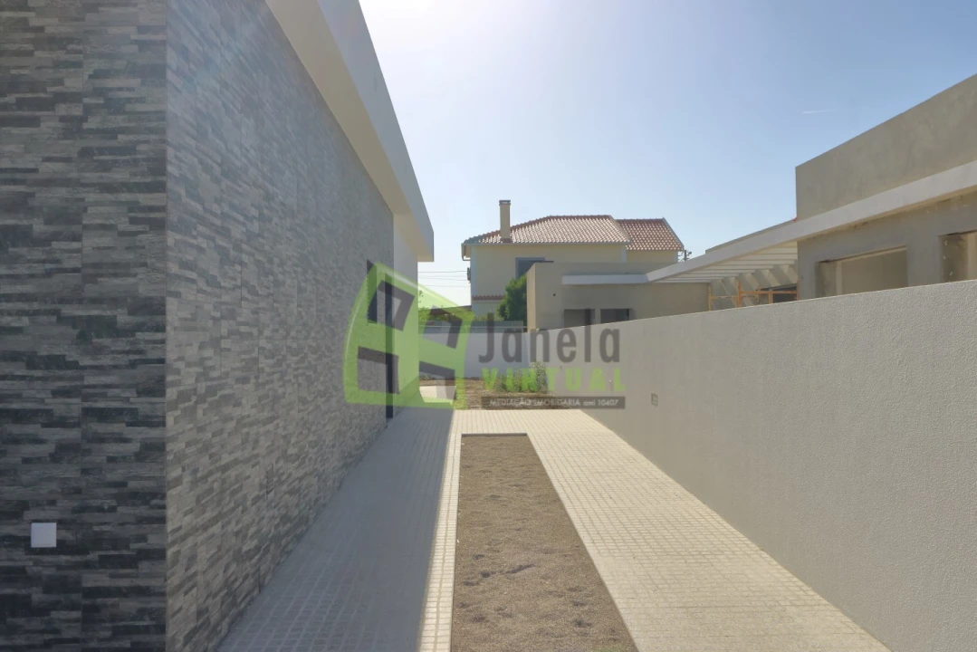 Moradia T3 para Venda em Fernao Ferro Foto 21