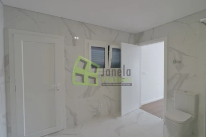 Moradia T3 para Venda em Fernao Ferro