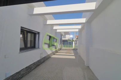 Moradia T3 para Venda em Fernao Ferro