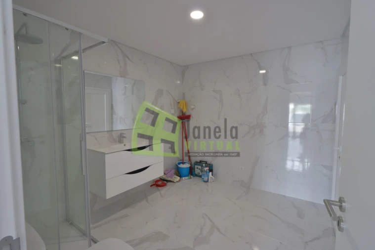 Moradia T3 para Venda em Fernao Ferro Foto 9