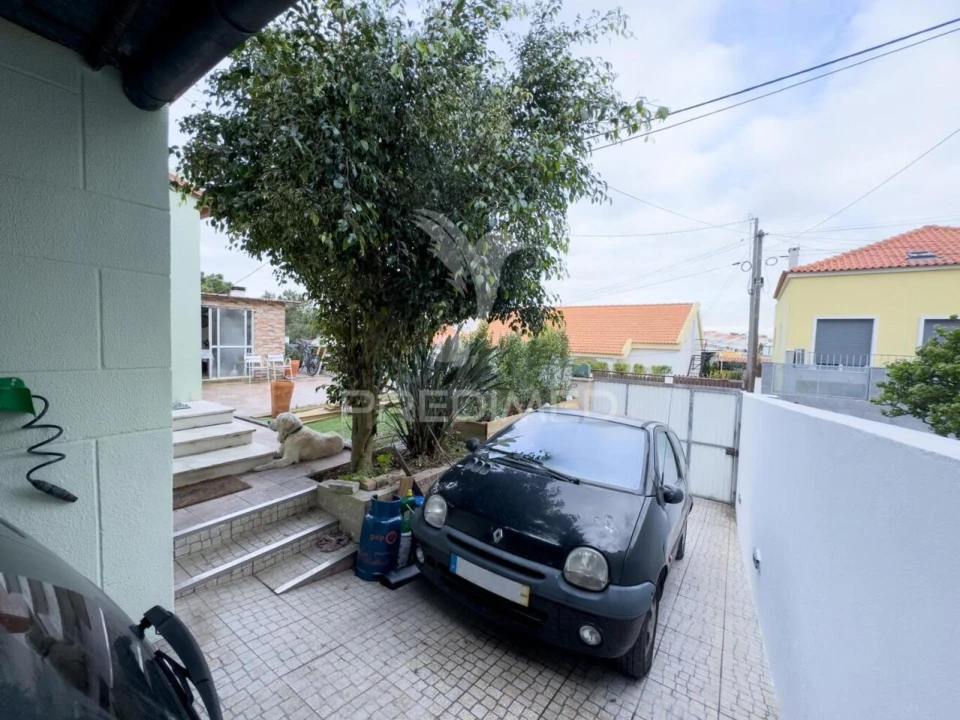 Moradia T4 para Venda em Charneca de Caparica e Sobreda Foto 27