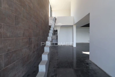 Moradia T4 para Venda em Carreiras (São Miguel) e Carreiras (Santiago)
