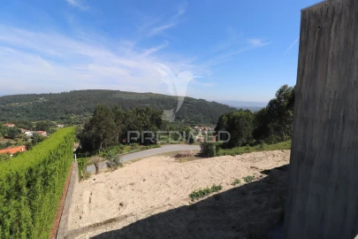 Moradia T4 para Venda em Carreiras (São Miguel) e Carreiras (Santiago)