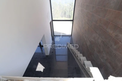 Moradia T4 para Venda em Carreiras (São Miguel) e Carreiras (Santiago)