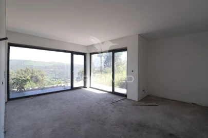 Moradia T4 para Venda em Carreiras (São Miguel) e Carreiras (Santiago)