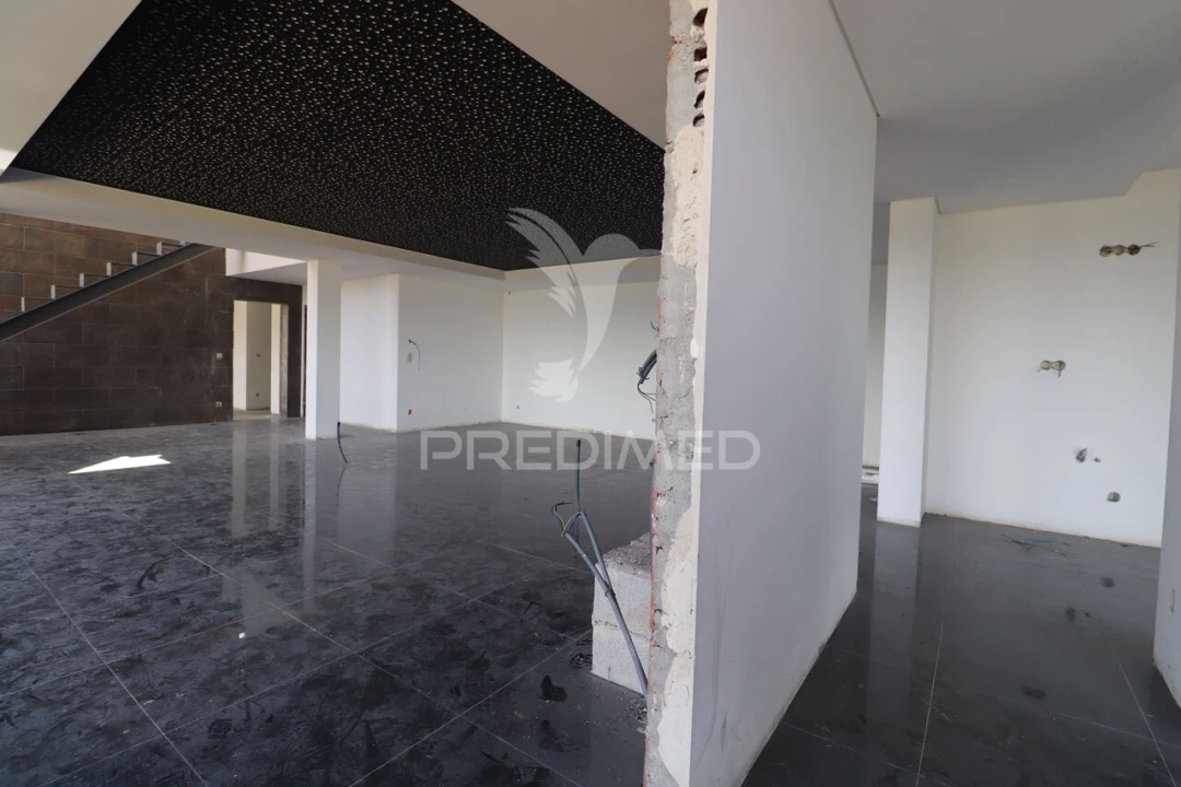 Moradia T4 para Venda em Carreiras (São Miguel) e Carreiras (Santiago) Foto 5