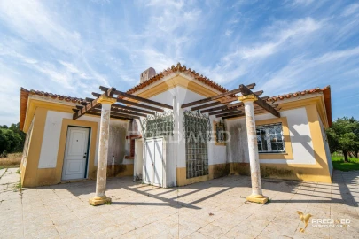 Quinta T3 para Venda em Sines