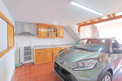 Moradia T3 para Venda em Porto Judeu