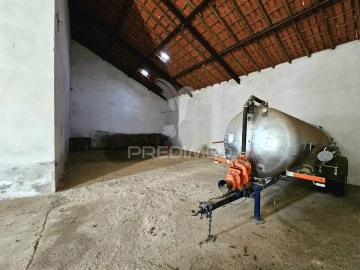 Armazém para Venda em Castro Verde e Casével