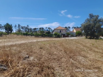Terreno para Venda em Monte Redondo e Carreira