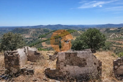 Terreno para Venda em Tavira (Santa Maria e Santiago)