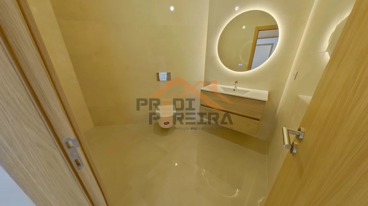 Apartamento T3 para Venda em Casal de Cambra Foto 9