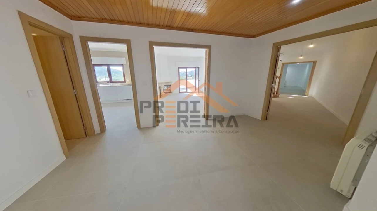 Apartamento T3 para Venda em Casal de Cambra Foto 15