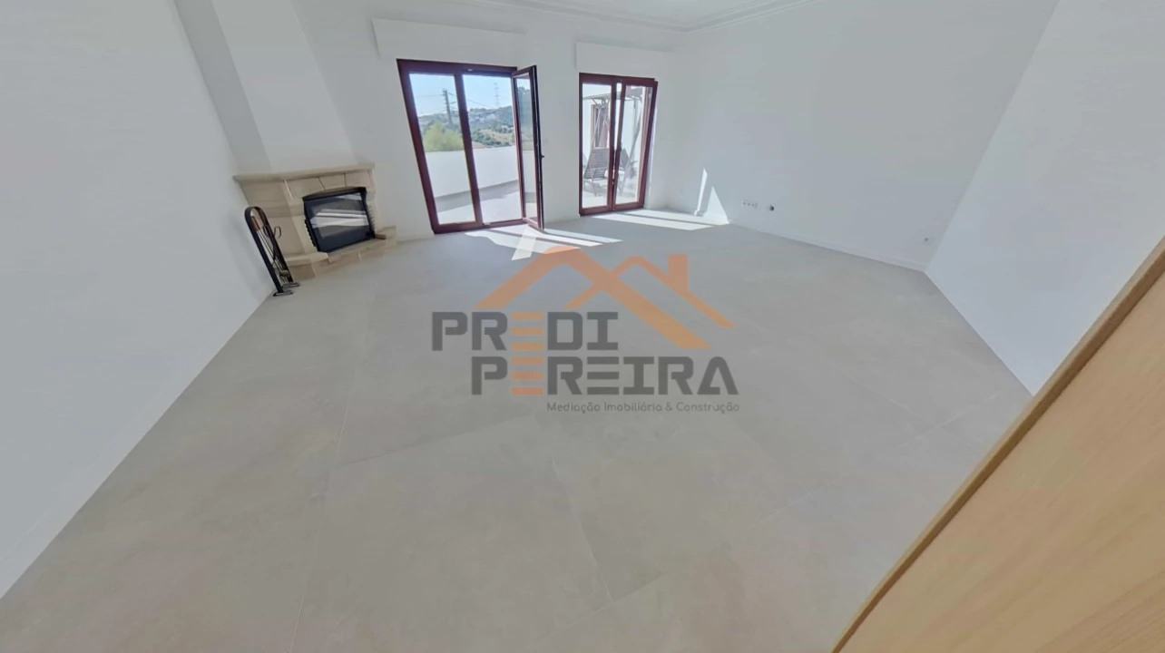 Apartamento T3 para Venda em Casal de Cambra Foto 20