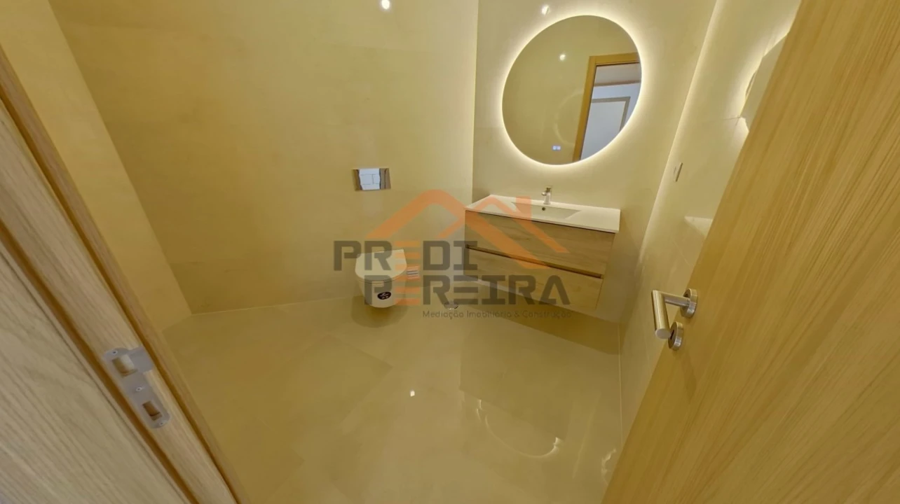 Apartamento T3 para Venda em Casal de Cambra Foto 22