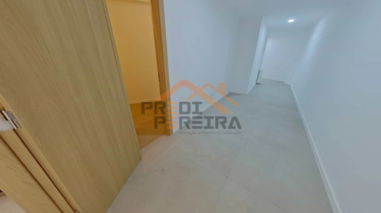 Apartamento T3 para Venda em Casal de Cambra Foto 25