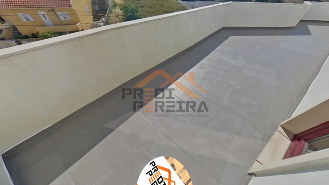 Apartamento T3 para Venda em Casal de Cambra Foto 31