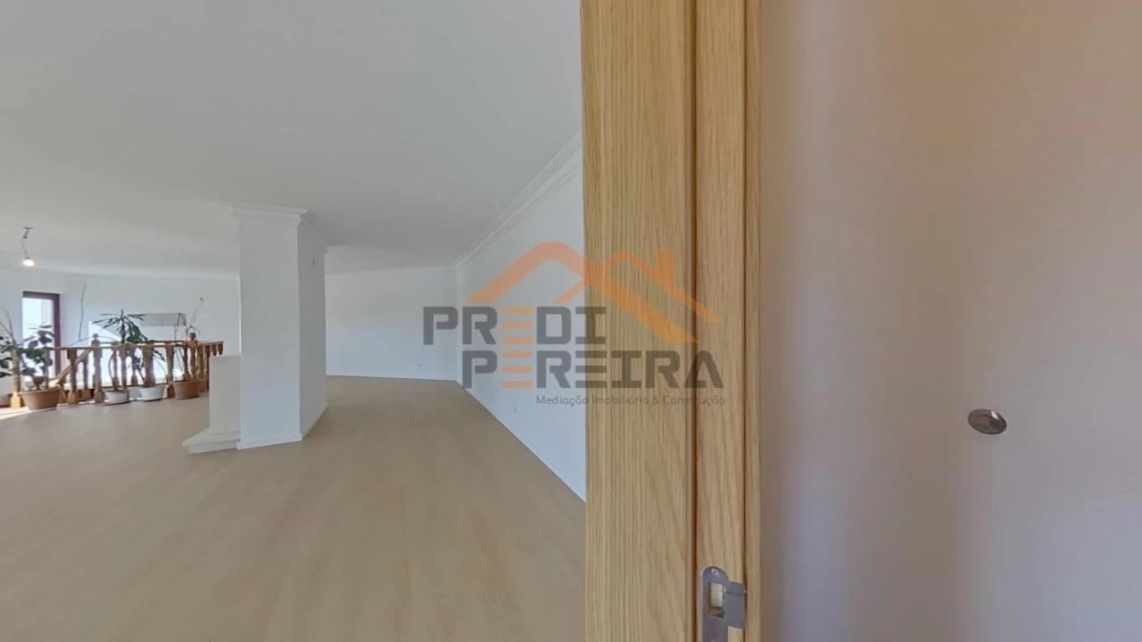 Apartamento T3 para Venda em Casal de Cambra Foto 45