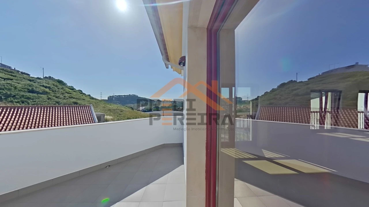 Apartamento T3 para Venda em Casal de Cambra Foto 49