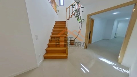 Apartamento T3 para Venda em Casal de Cambra