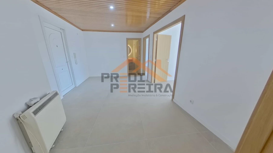 Apartamento T3 para Venda em Casal de Cambra Foto 13