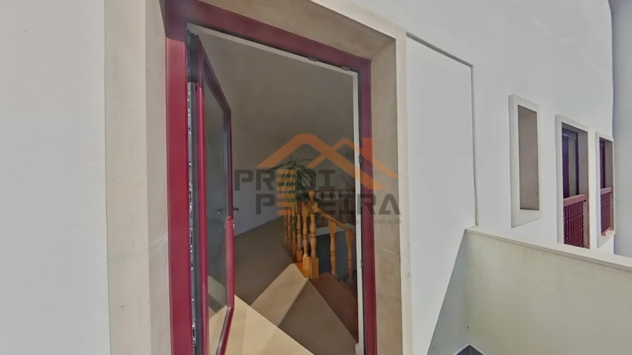 Apartamento T3 para Venda em Casal de Cambra Foto 42