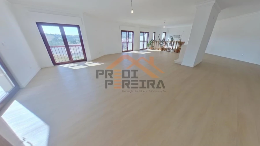 Apartamento T3 para Venda em Casal de Cambra