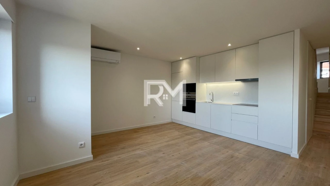 Apartamento T2 para Arrendamento em Campanhã Foto 4