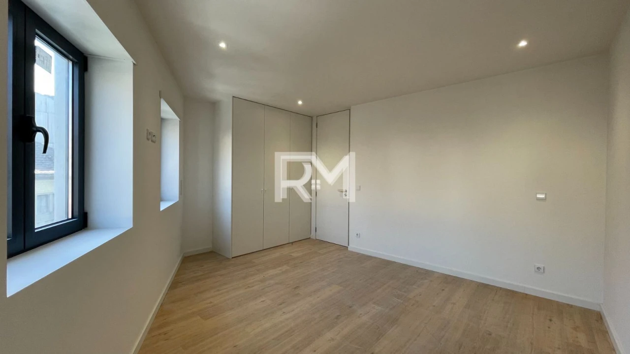 Apartamento T2 para Arrendamento em Campanhã Foto 8