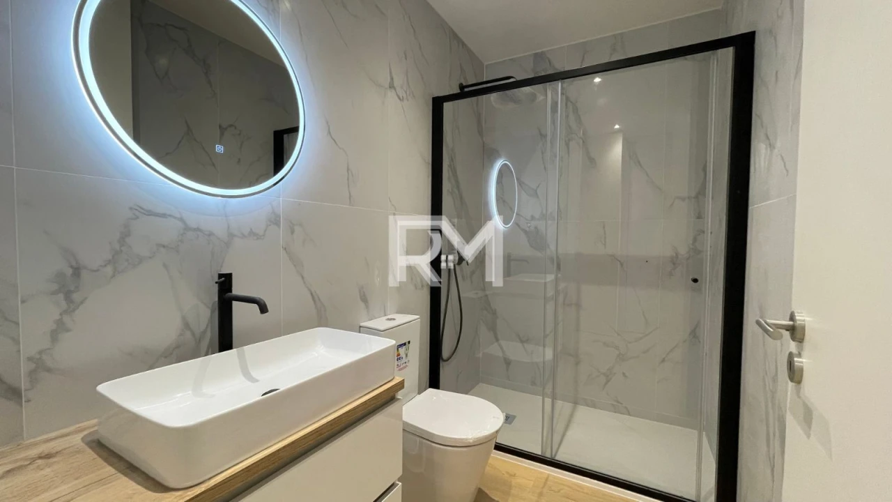 Apartamento T2 para Arrendamento em Campanhã Foto 11