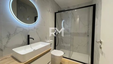 Apartamento T2 para Arrendamento em Campanhã