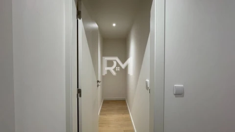 Apartamento T2 para Arrendamento em Campanhã