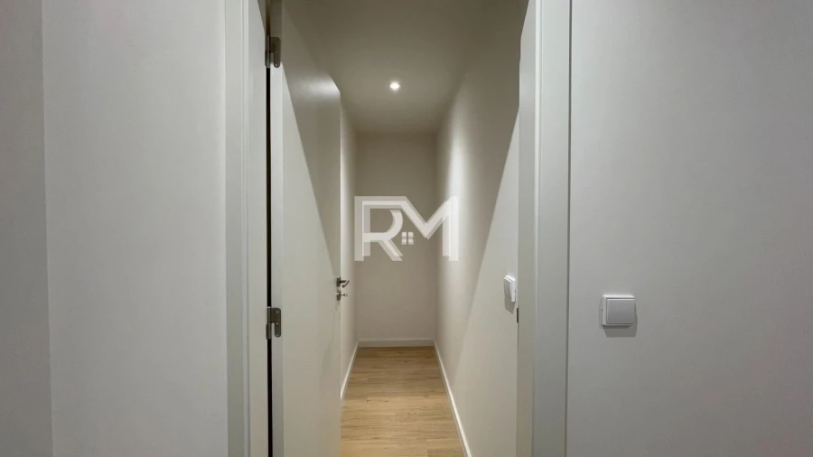 Apartamento T2 para Arrendamento em Campanhã Foto 17