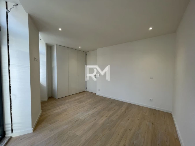Apartamento T1 para Arrendamento em Campanhã Foto 14