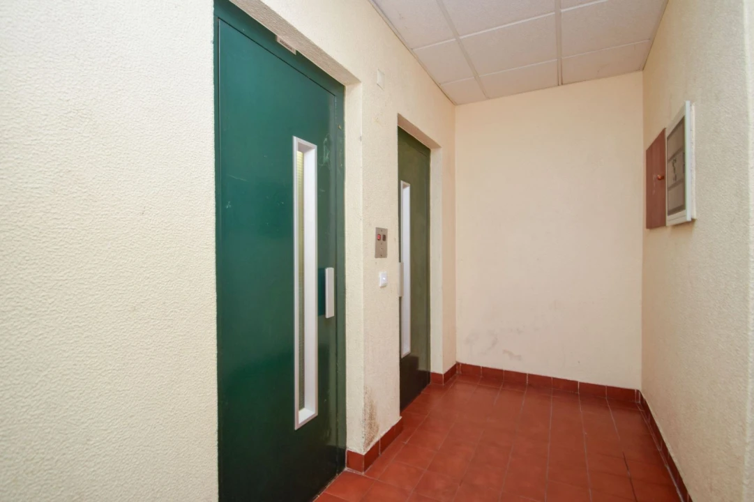 Apartamento T2 para Venda em Algueirão-Mem Martins Foto 17