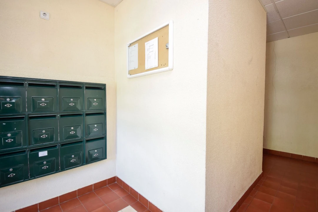 Apartamento T2 para Venda em Algueirão-Mem Martins Foto 18