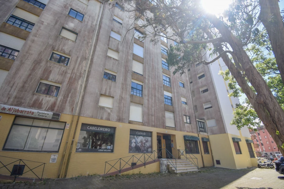 Apartamento T2 para Venda em Algueirão-Mem Martins Foto 20