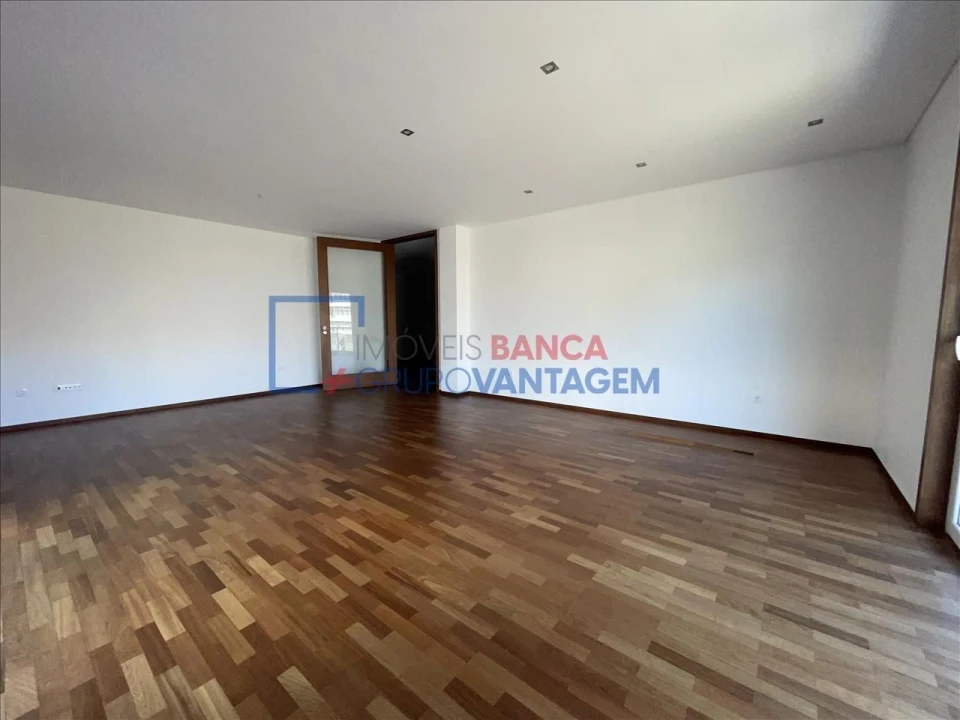 Apartamento T3 para Venda em Bonfim Foto 4