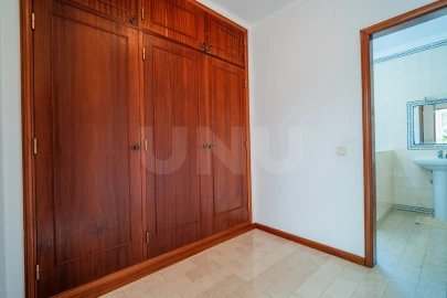 Moradia T5 para Venda em Nossa Senhora do Pópulo, Coto e São Gregório