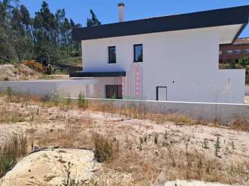 Moradia T4 para Venda em Ansião